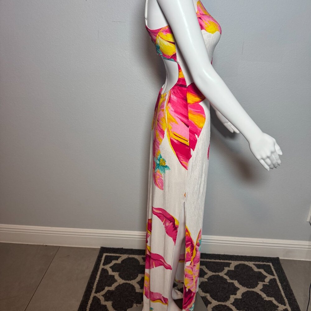 Fashion Nova Tropical Vibes Floral Maxi Dress - Picture 5 of 6